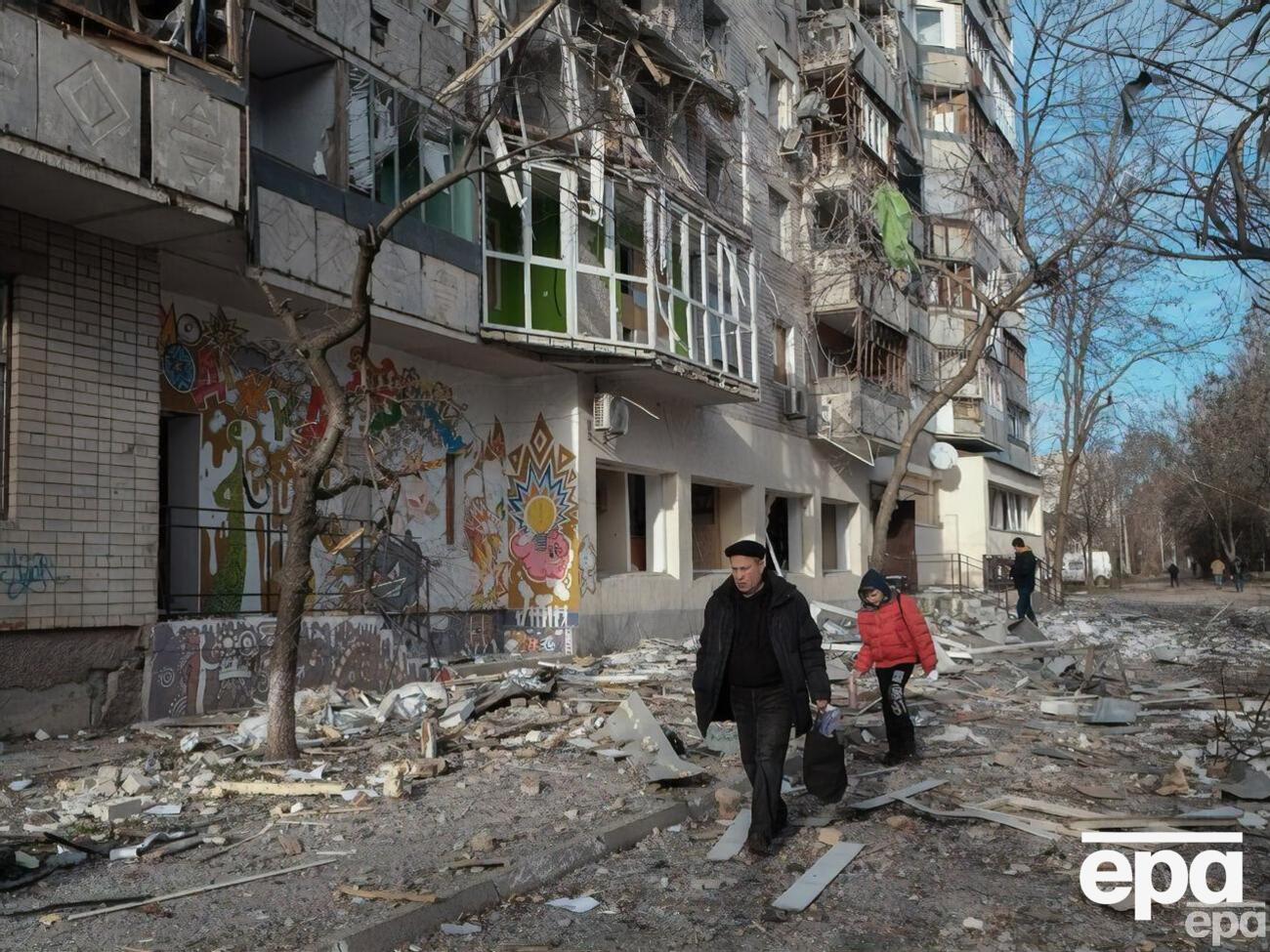 После освобождения из российской оккупации Херсон постоянно подвергается обстрелам захватчиков