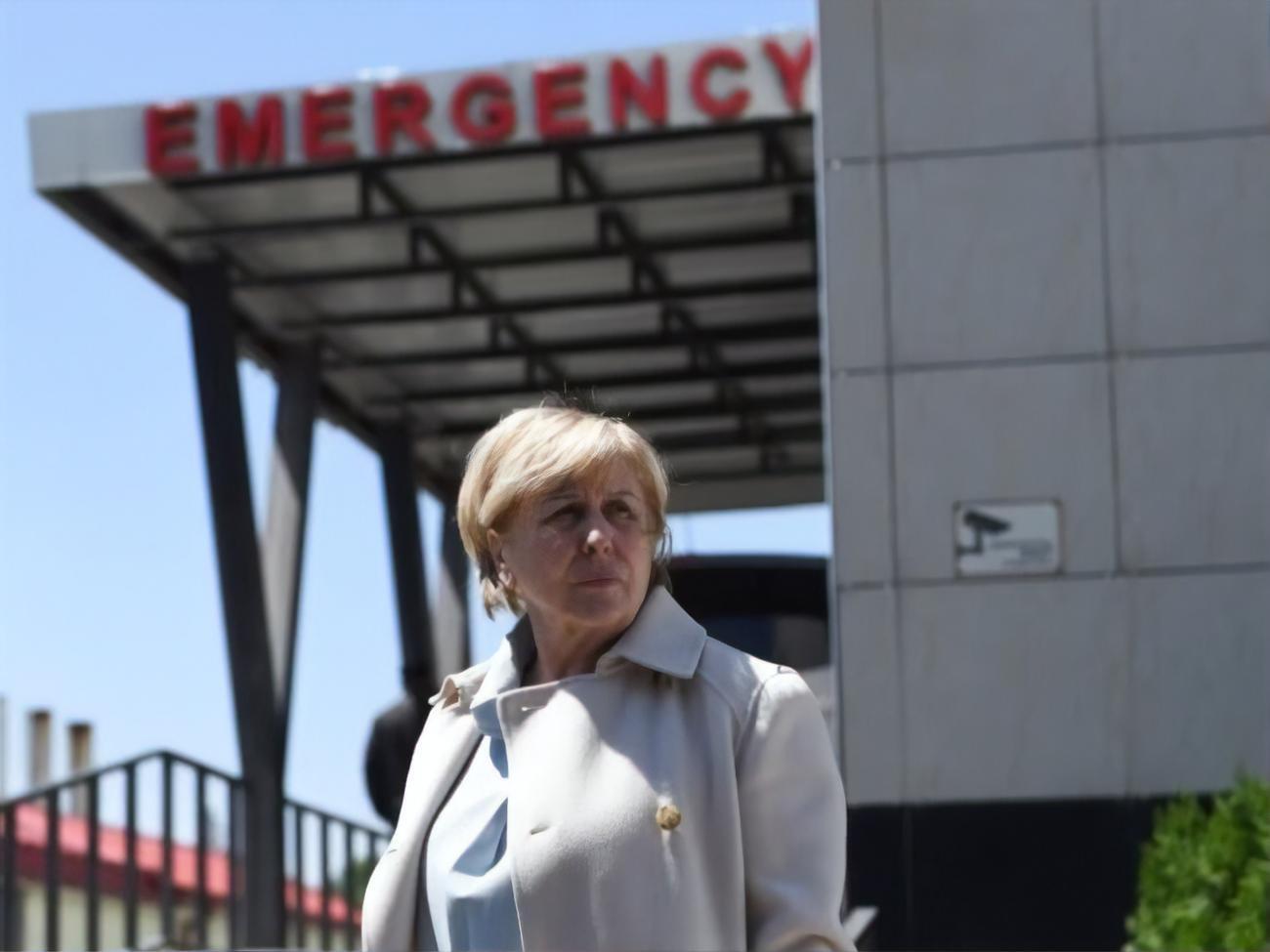 Аласания о сыне: Ему с каждым днем все хуже и хуже. Он лежит в одной позе, очень ослаб, не может стоять на ногах, двигаться фактически не может