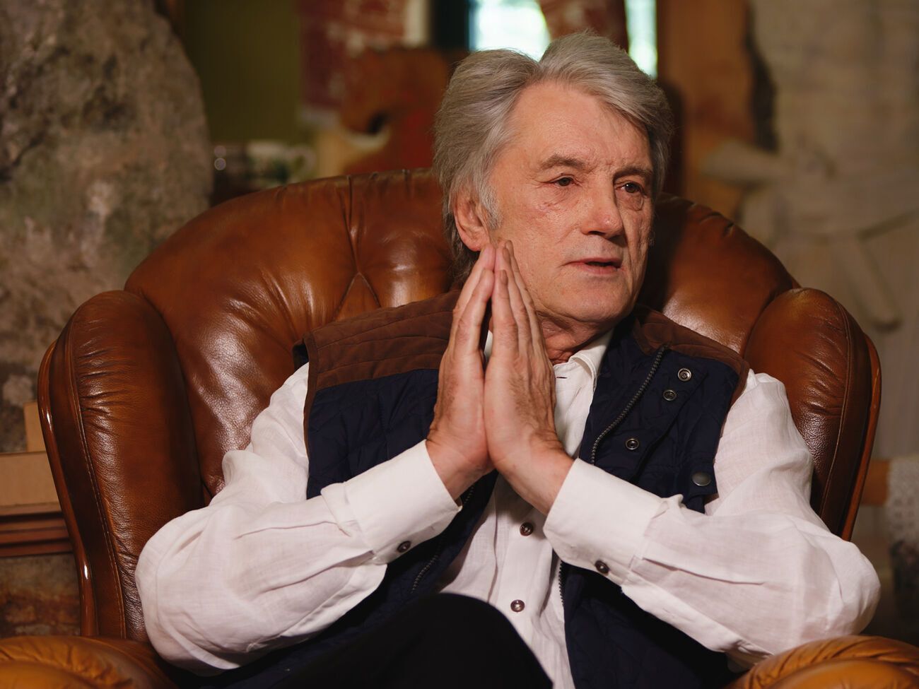 Ющенко не любит, если на утро в доме остается грязная посуда