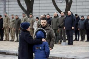 Зеленский вручил украинским защитникам государственные награды