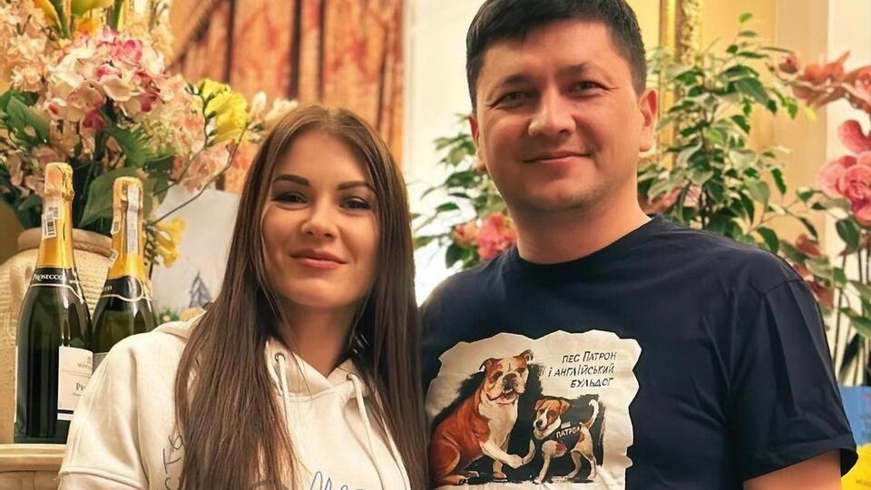 Ким вместе с женой Юлией воспитывает троих детей