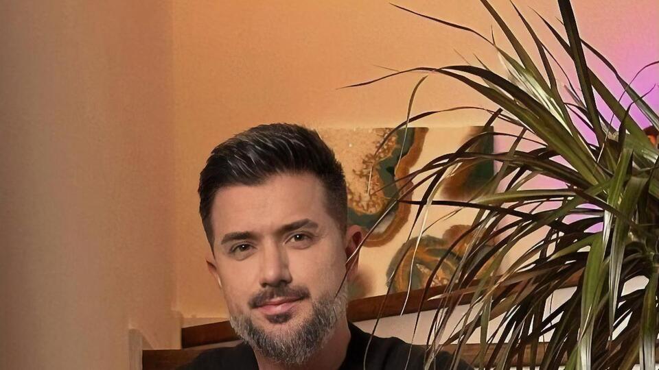 После развода с Ани Лорак Налчаджиоглу живет и работает в Украине