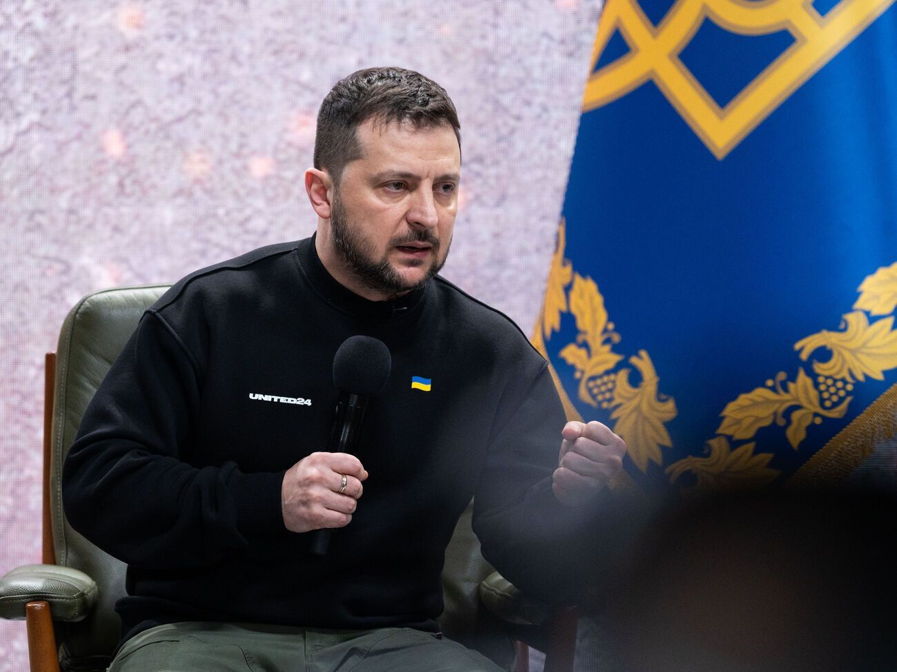 Зеленский:&nbsp;Путину необходимо показывать россиянам успехи на поле боя