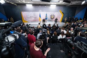 Зеленский: Мы ждем возвращения к нормальной жизни