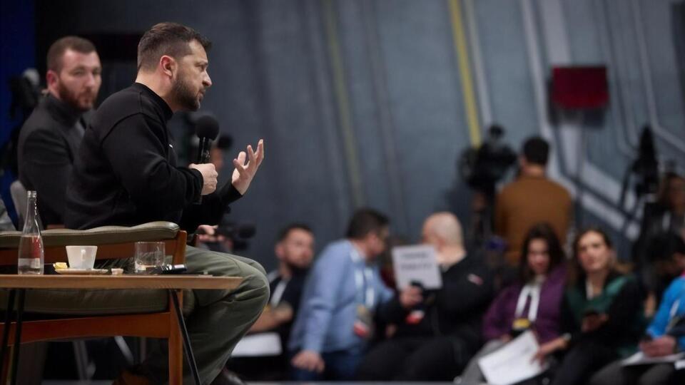 Зеленский поблагодарил "за доклад" журналистку "5 канала"