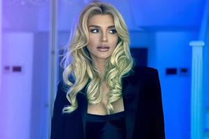 Миша Романова ушла из группы "ВИА Гра" в 2029 году