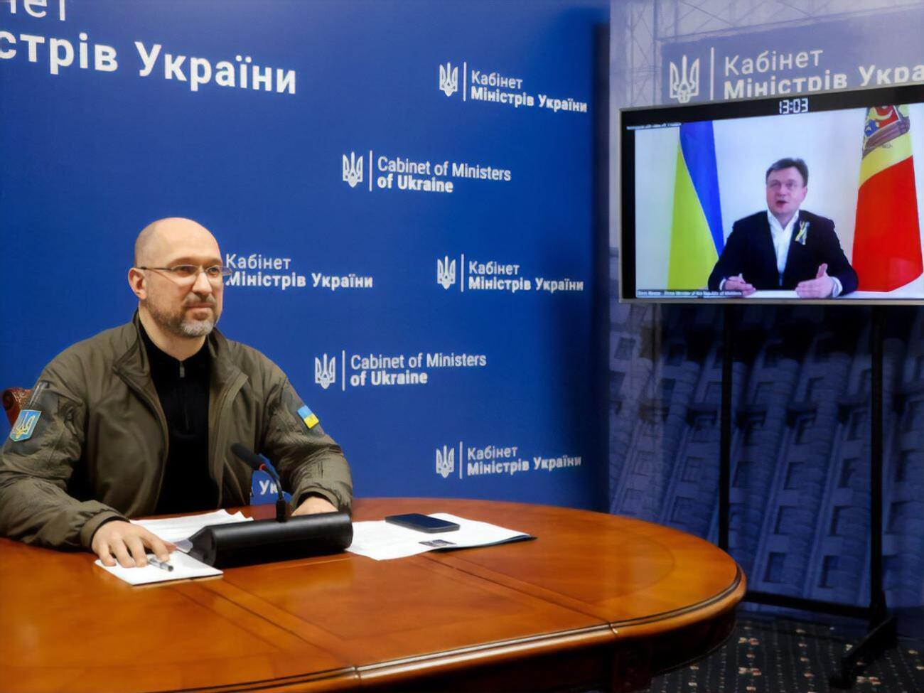 Шмигаль і Речан поговорили в режимі відеоконференції