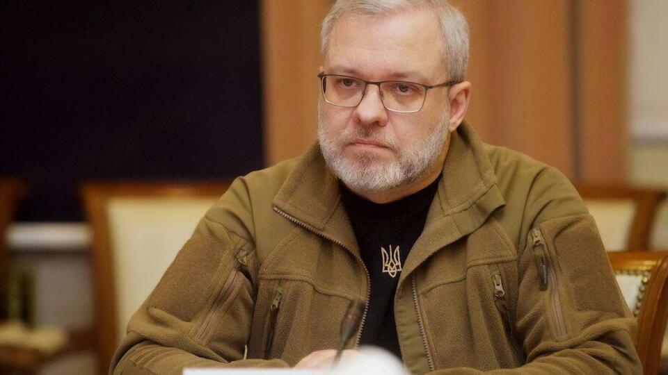 По словам Галущенко, ключевая задача сейчас – восстановить поврежденные объекты и обеспечить максимальную децентрализацию энергосистемы