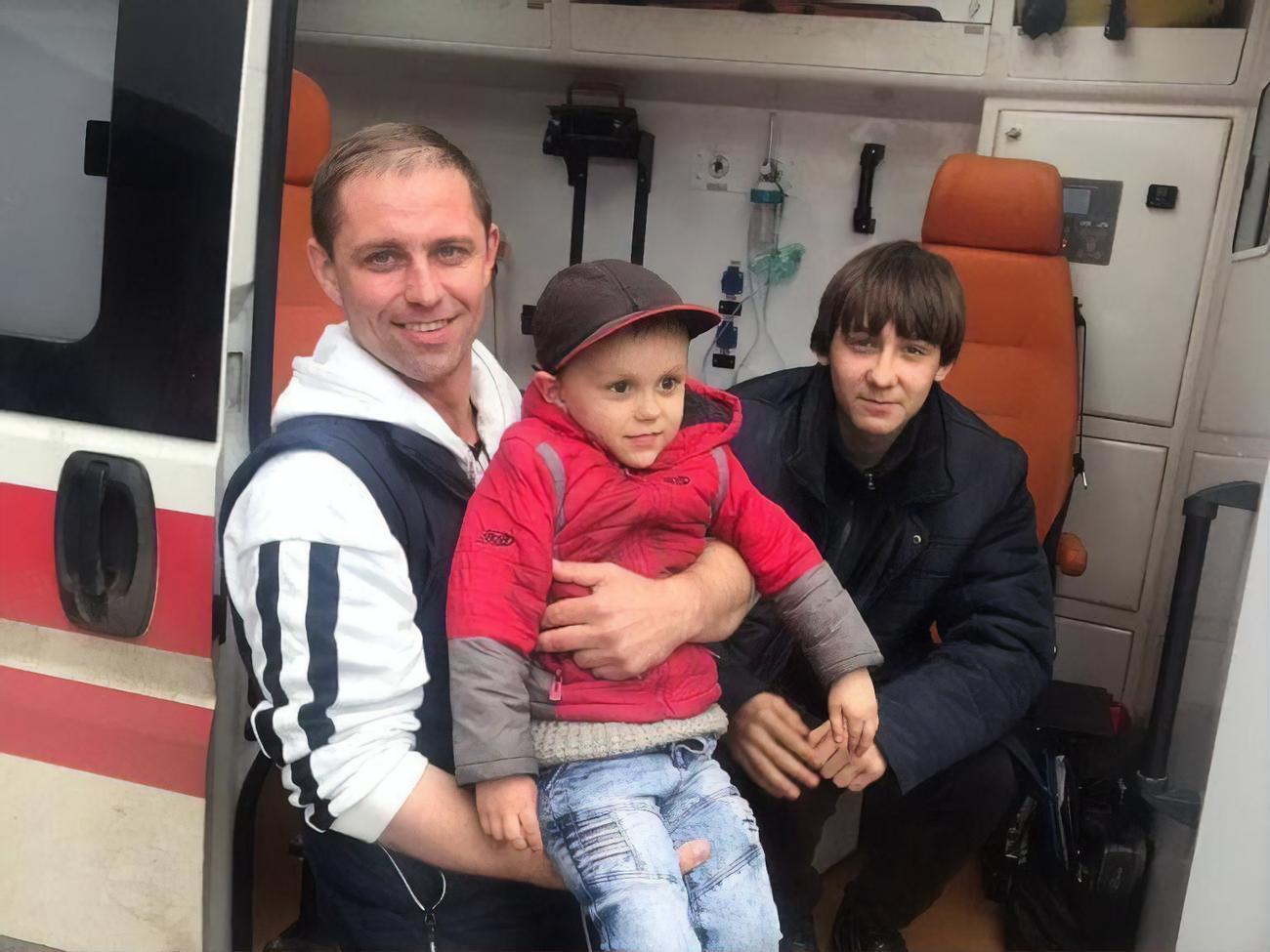 "Скорая" отвезла мальчиков в Полтаву к отцу