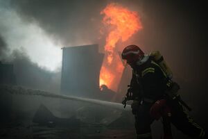 На месте прилетов продолжается тушение пожаров