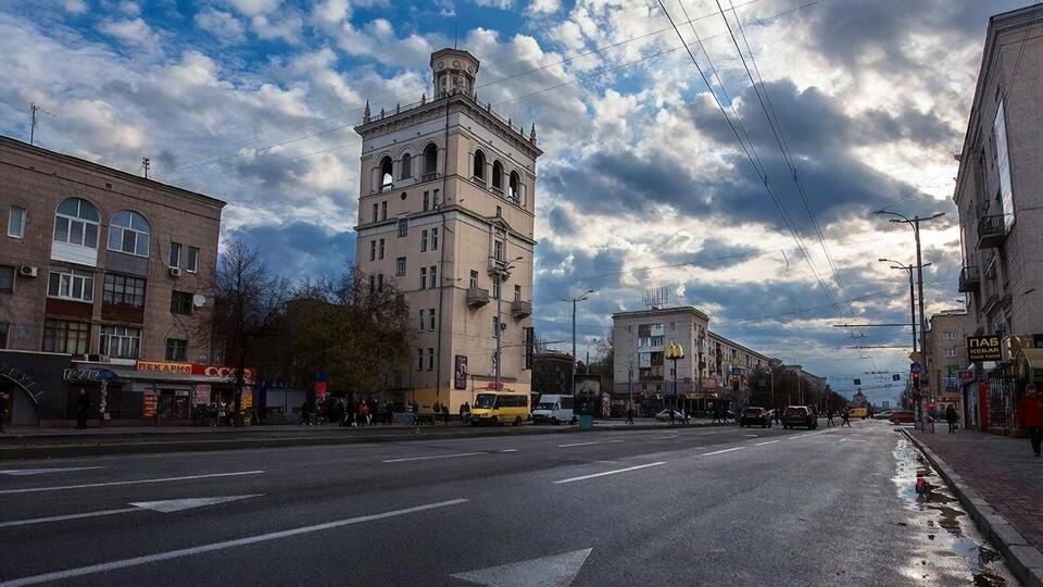 Запорожье россияне захватить не смогли, но регулярно его обстреливают