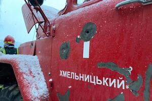 Росіяни вдарили по рятувальниках, які гасили пожежу після попередньої атаки