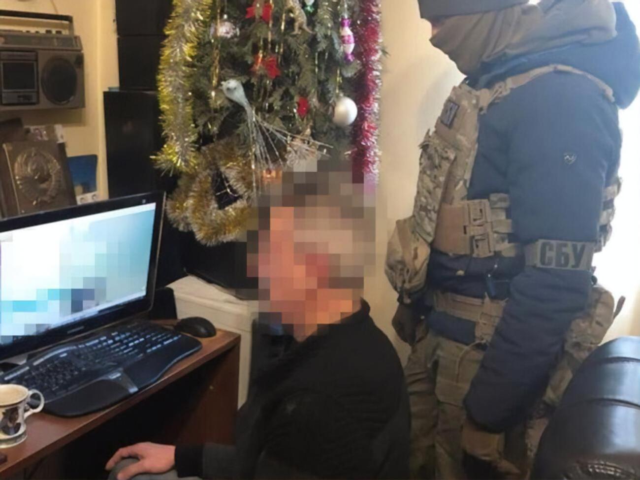 Следователи СБУ сообщили задержанному о подозрении по статье о госизмене