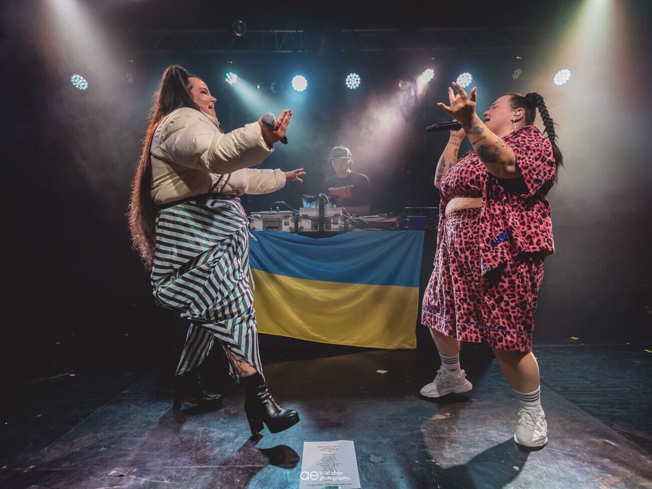 Артистки вместе спели хит из репертуара&nbsp;alyona alyona "Пушка"