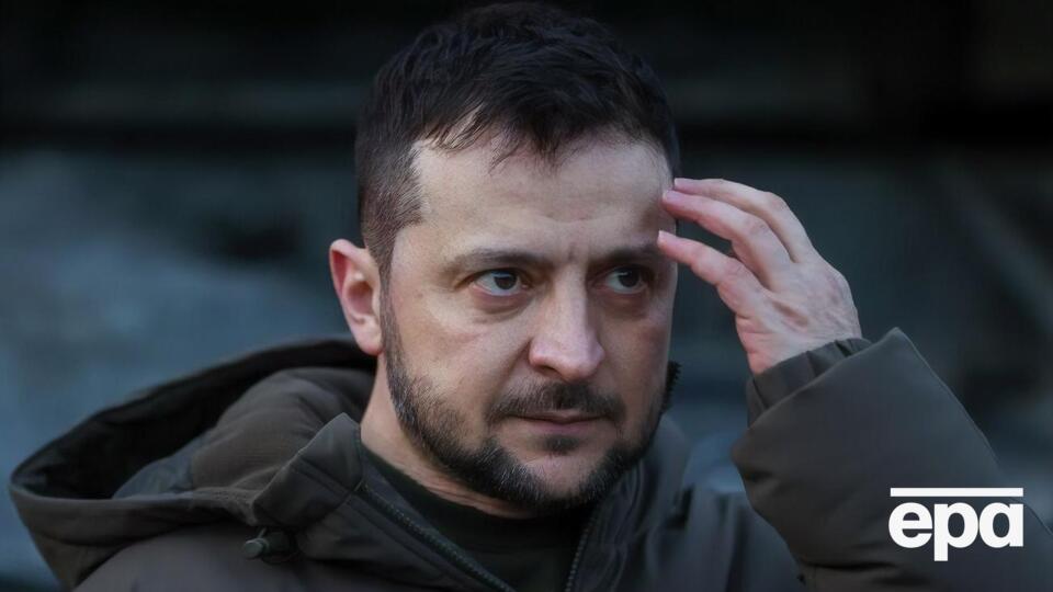 За словами Арестовича, Зеленський на початку вторгнення відмовлявся покидати Київ і був готовий захищатися зі зброєю в руках
