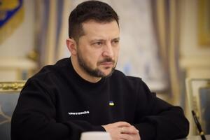 Зеленский (на фото) сообщил, что обсудил с главой минфина США запуск "реального механизма компенсации ущерба" Украине, нанесенного войной, которую начала РФ