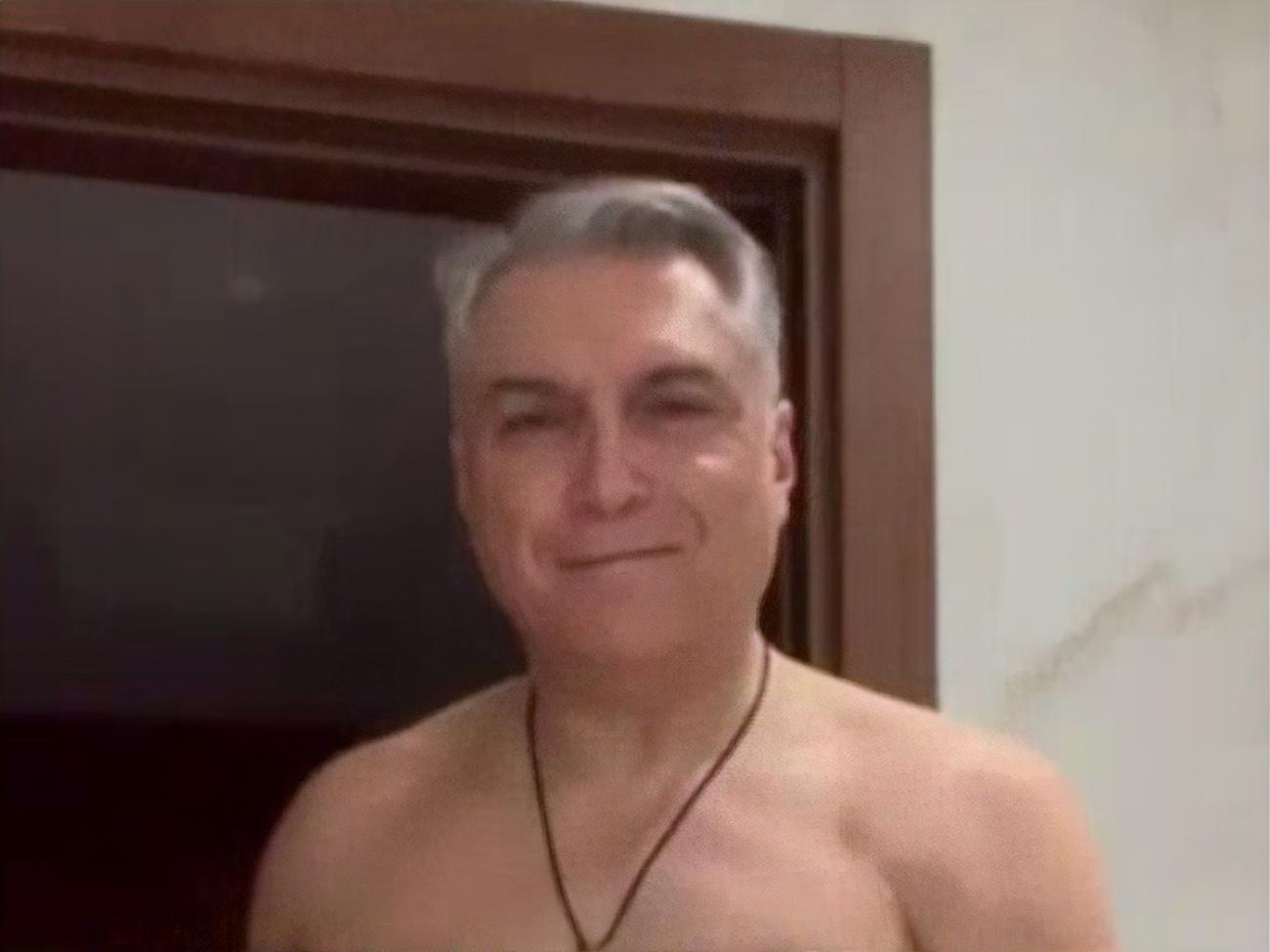 Для кого Матовников танцевал стриптиз, остается загадкой