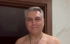 Для кого Матовников танцевал стриптиз, остается загадкой