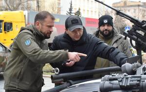 По словам Кима (в центре), в результате атак со стороны противника никто не пострадал