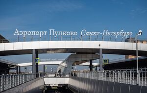 В Пулково задерживали рейсы из-за неопознанного летающего объекта, пишут СМИ