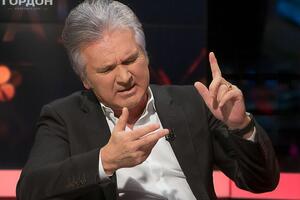Ідеться вже не про "велику державу" і навіть не про вставання з колін. Зараз основний головний біль Кремля – хоч би Рашу путінську зберегти