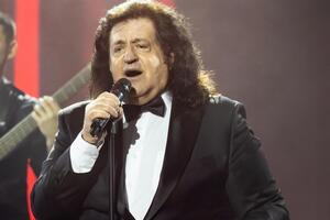 Бобул про іменний номер у готелі: Ексмер Чернівців Микола Федорук і директор готелю вирішили зробити мені такий подарунок офіційно