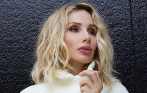 Loboda: Пізнайте гнів українських синів,Що перепишуть ваші долі за ці ріки крові
