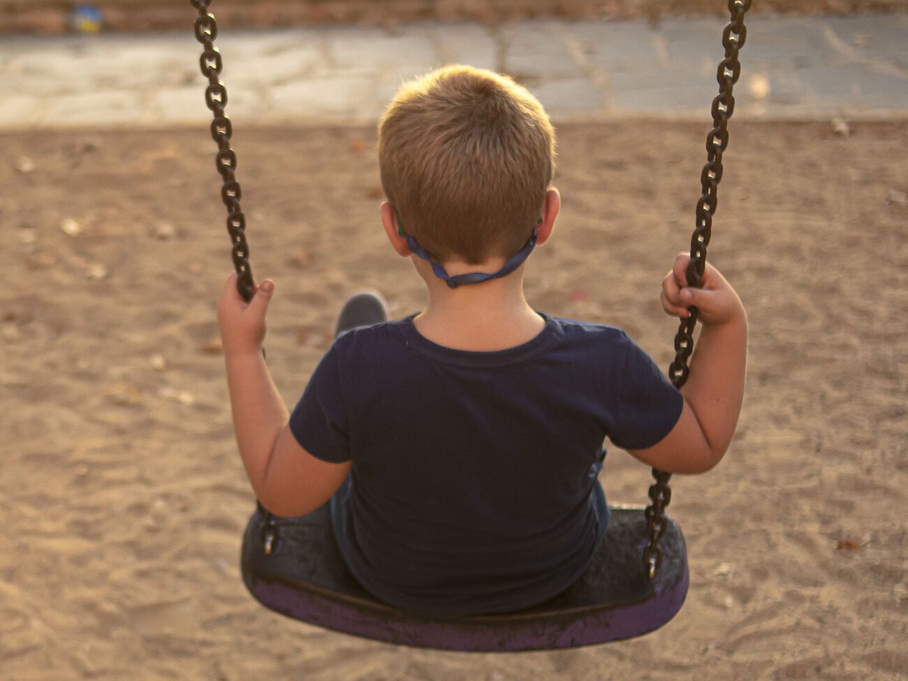 Более 67 тыс. детей в Украине находятся без родительской опеки