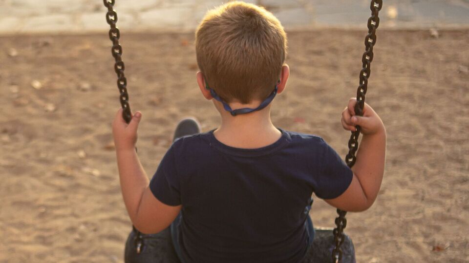 Более 67 тыс. детей в Украине находятся без родительской опеки