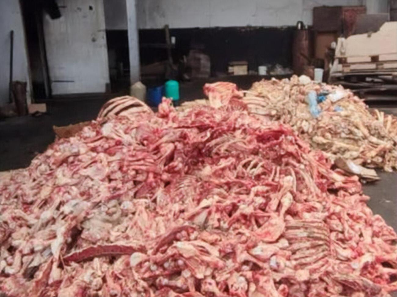 Бюджетные деньги получили фирмы без производственной базы и оборудования