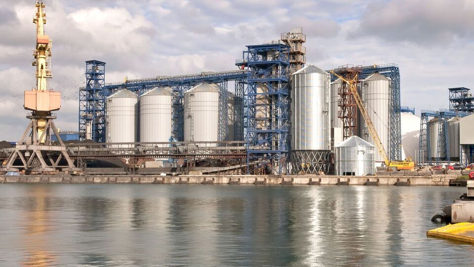 GNT Group stated that an attempt to block the grain terminal’s operations in the port threatens the grain corridor’s operation