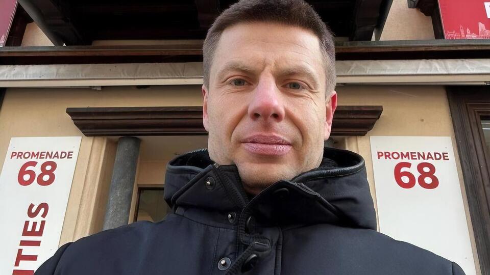 На думку Гончаренка, завдання України зараз – працювати над посиленням тиску на російську еліту