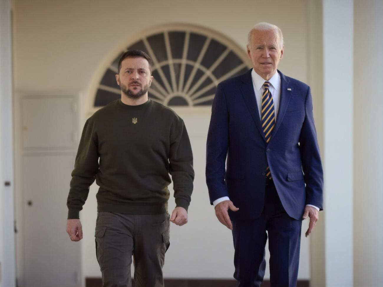 Зеленский поблагодарил Байдена за новый пакет оборонной помощи США для Украины