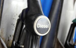 Стелю на російський дизель встановлено на рівні $100