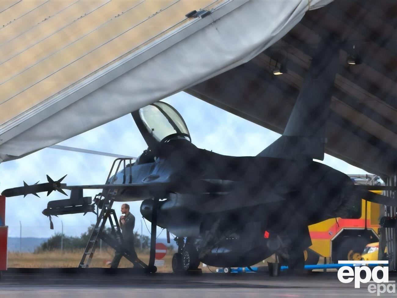 Украине для наступления нужна авиация, убежден Свитан. Например, две эскадрильи F-16