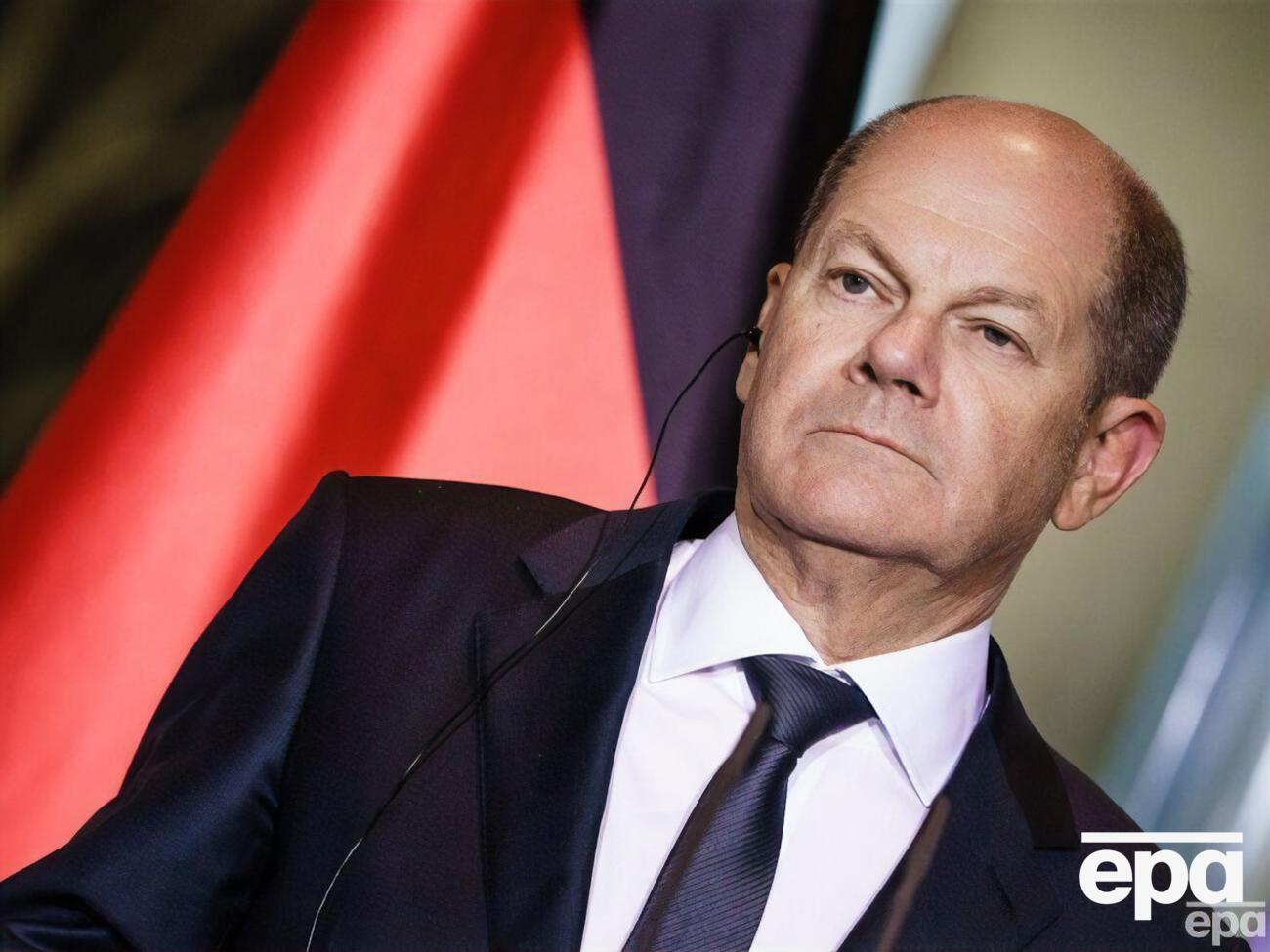 Шольц заявив, що "буде й далі ретельно зважувати всі рішення у майбутньому"