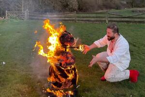 Чичваркин передаст вырученные деньги в том числе фонду "Відчуй", основанному Татой Кеплер