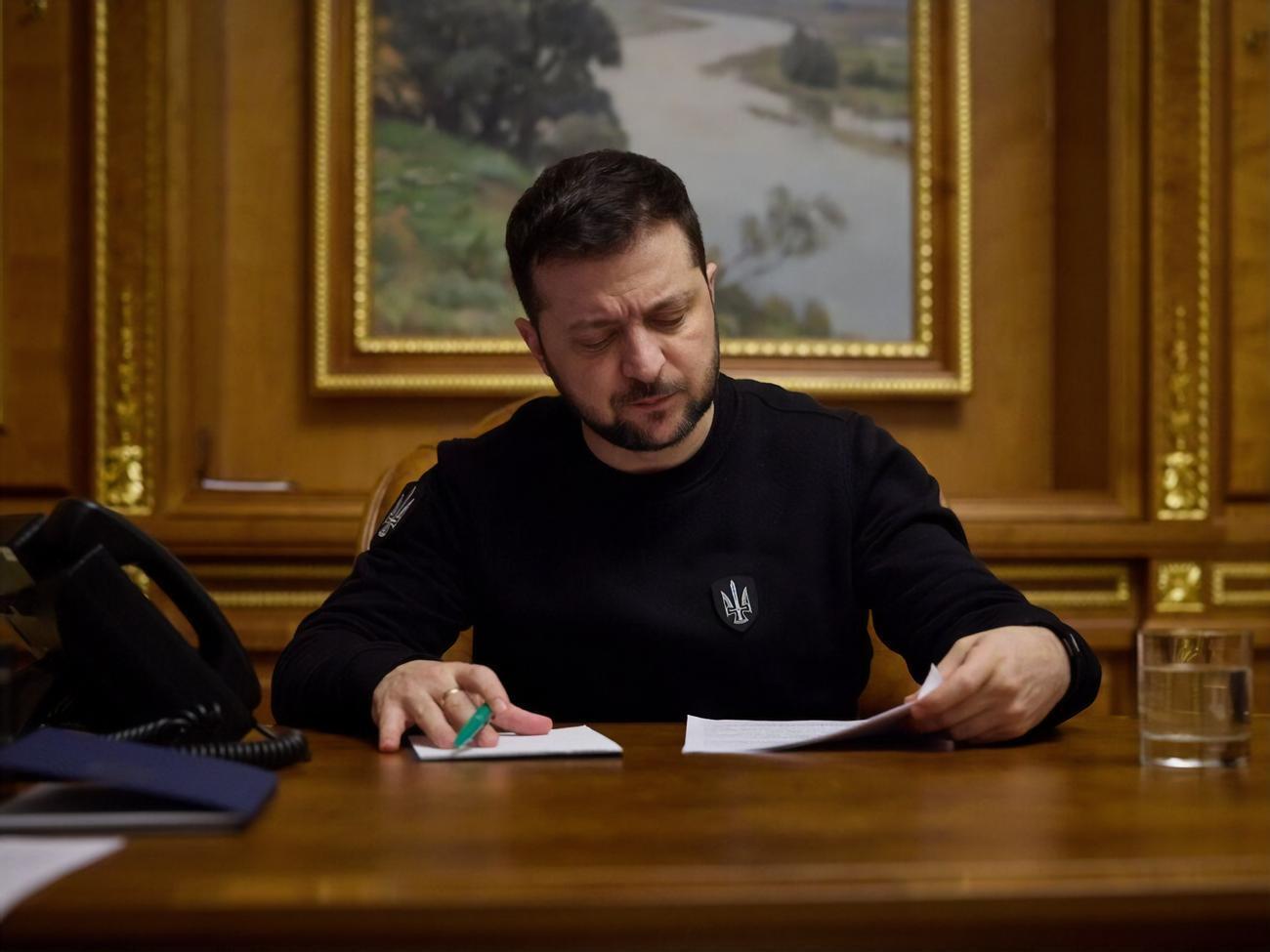 Зеленський подав у Раду законопроєкти щодо продовження воєнного стану і мобілізації