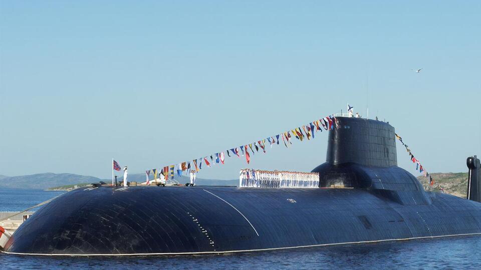 Российская подлодка "Дмитрий Донской" выведена из эксплуатации и отправлена на базу для утилизации
