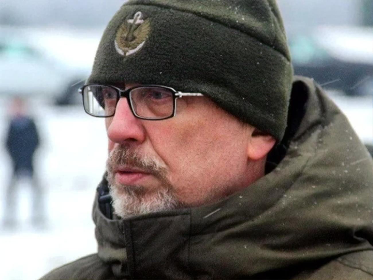 Резніков цього тижня не піде з посади глави Міноборони, заявив Арахамія