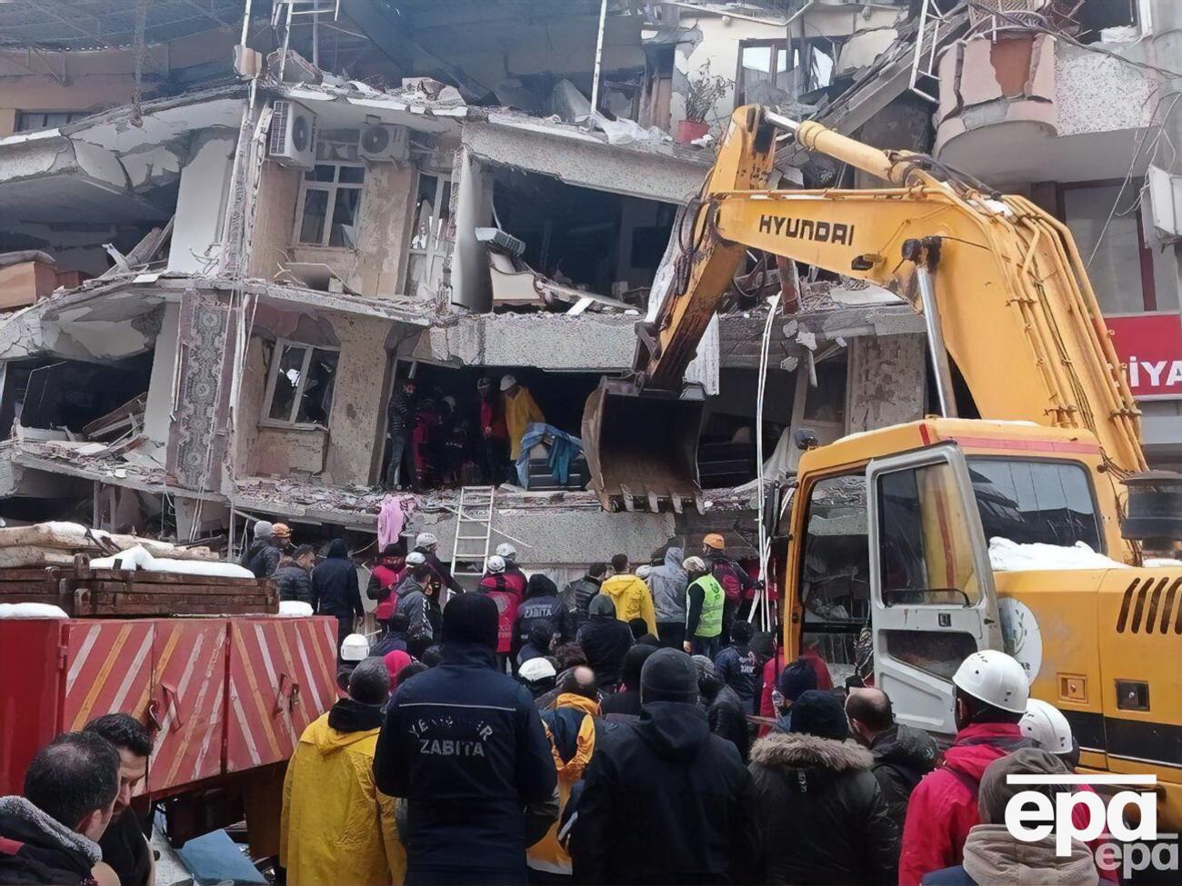 Сила підземних поштовхів у Туреччині сягнула 7,8 бала