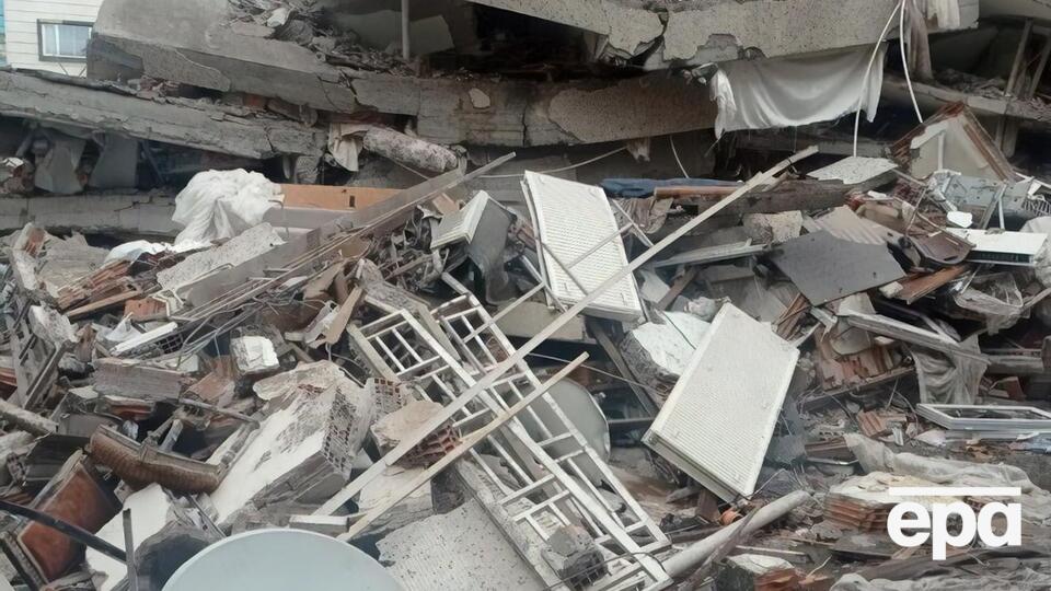 Понад 500 людей загинуло й кілька тисяч дістало поранення внаслідок землетрусу в Туреччині й Сирії