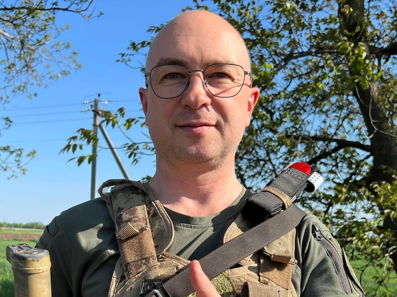 Бывший чиновник заявил, что вывез 14 тыс. тонн оружия и боеприпасов в самые сложные места боевых действий