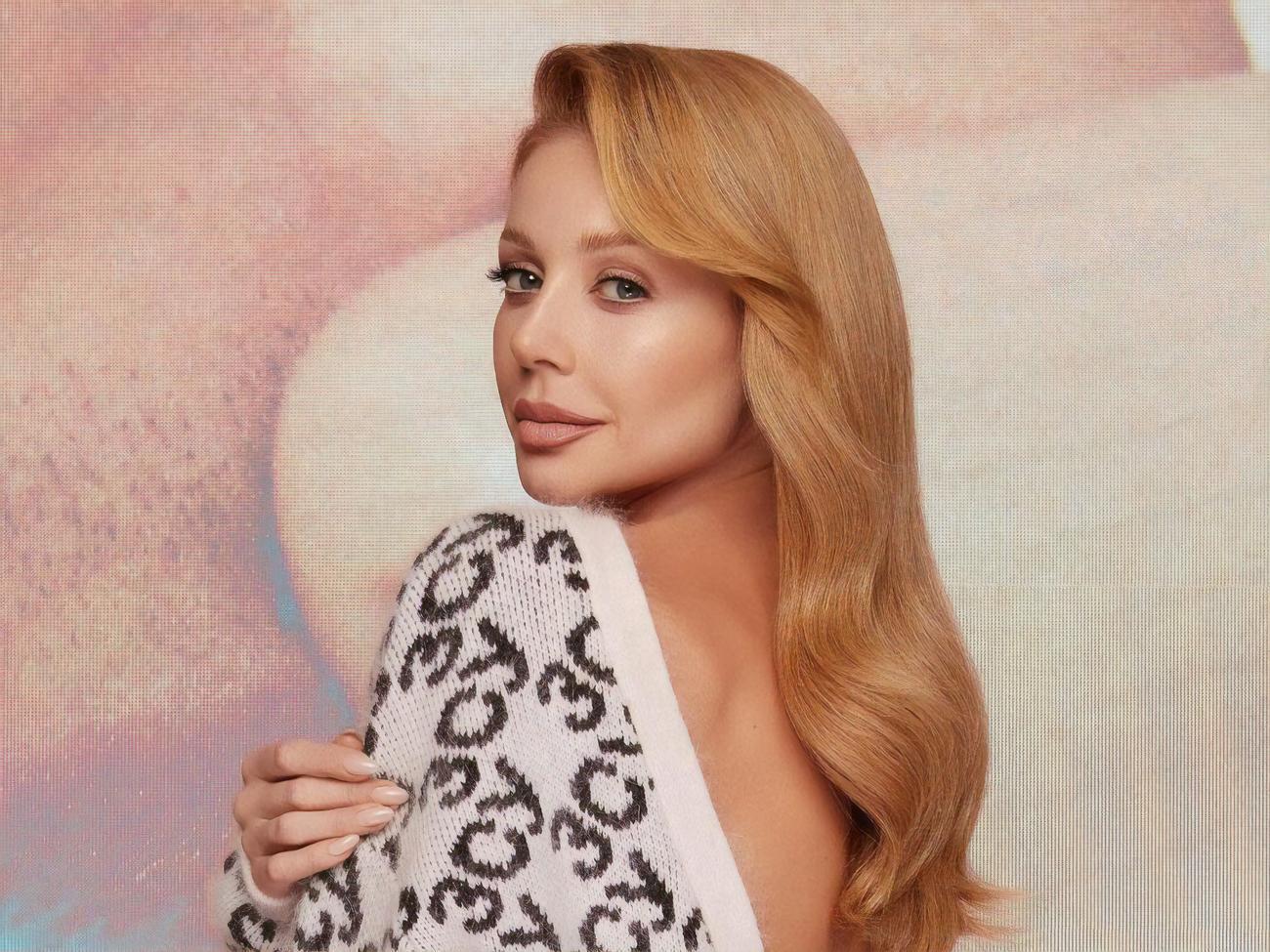 Деньги, вырученные от продажи одежды из коллекции Тины Кароль, будут переданы на закупку термобелья для украинских защитниц