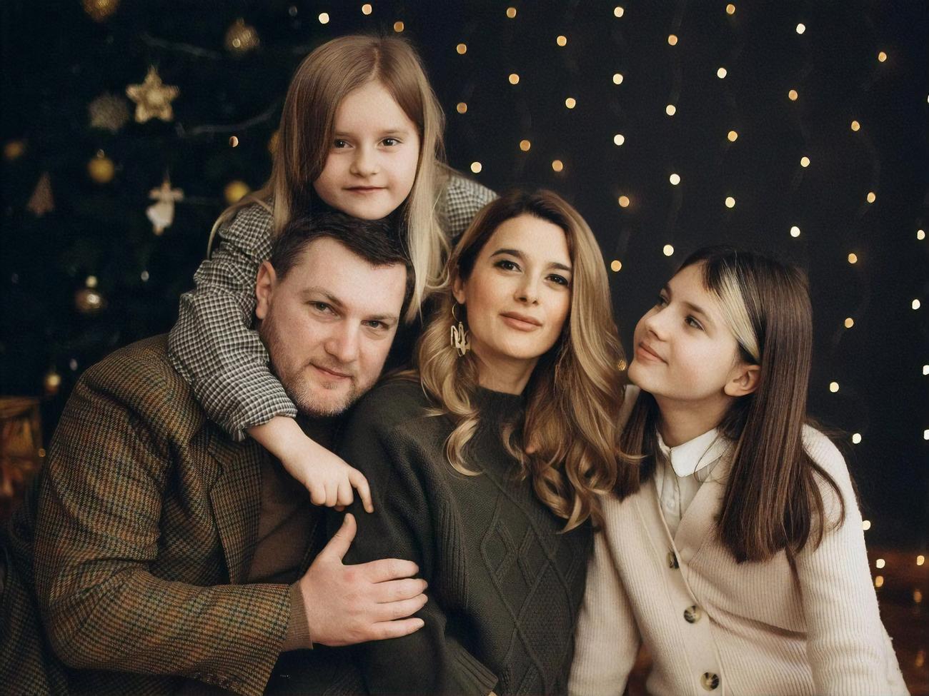 Новонароджений син став третьою дитиною Лариси та Андрія Білозірів. У пари є дві старші доньки