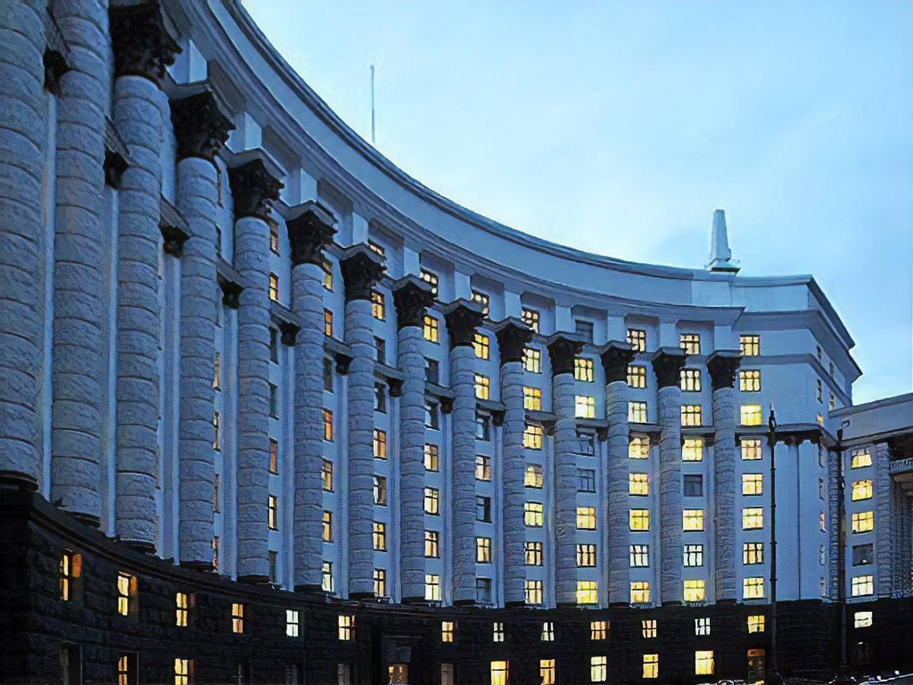 Кабмин согласовал троих новых губернаторов, предложив Зеленскому назначить их