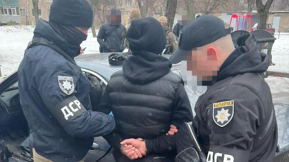 В Харькове задержали участников банды, которая шантажировала наркозависимых и вымогала деньги