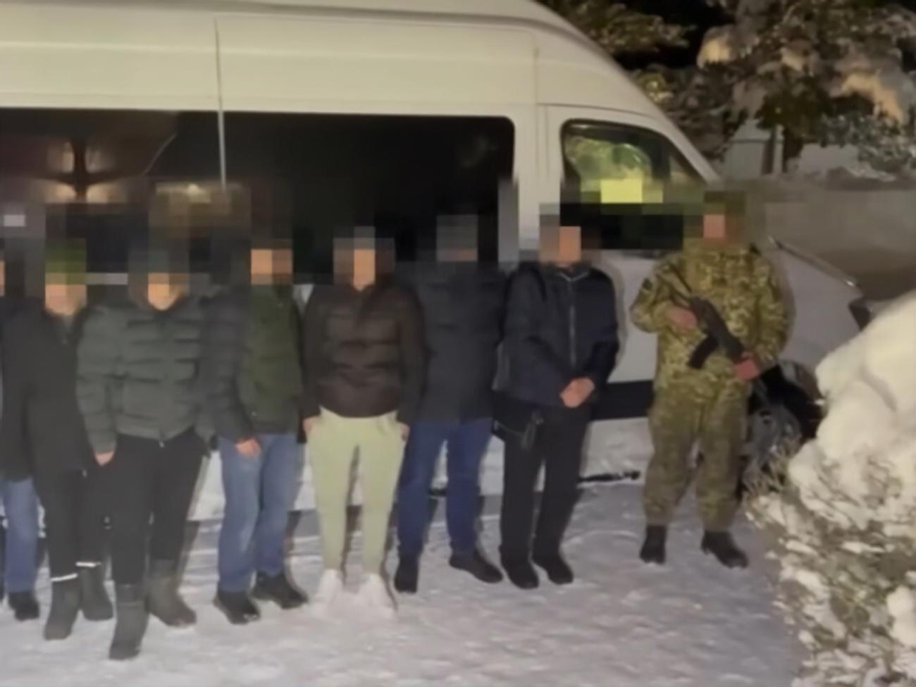 Із початку дії воєнного стану незаконно покинути Україну намагалося 12 тис. чоловіків, повідомили у ДПСУ 30 грудня