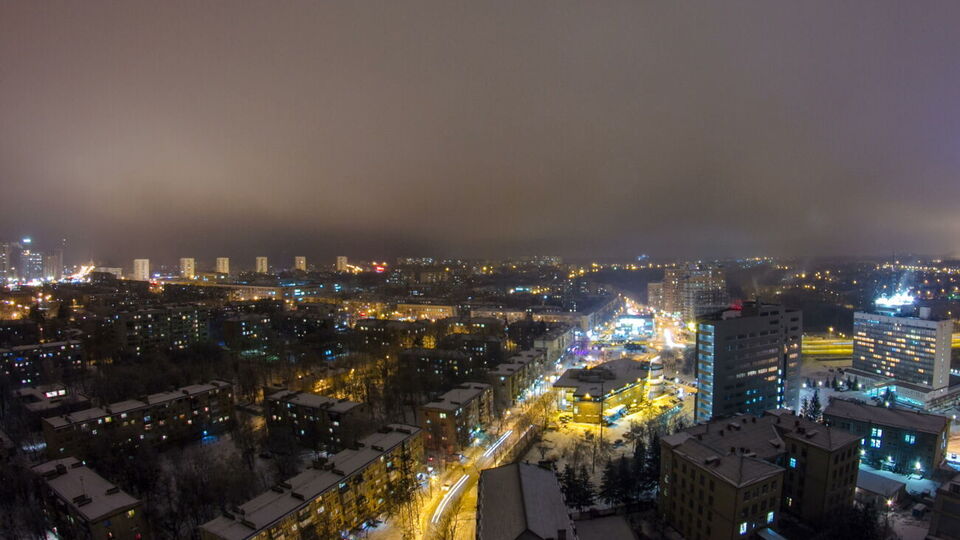 У Харкові ввечері 7 лютого пролунало щонайменше шість вибухів, зазначили ЗМІ