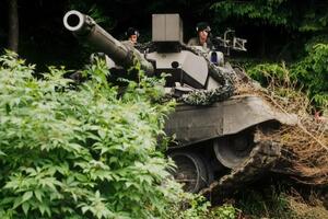 Нідерланди заявили, що візьмуть участь у навчанні українських екіпажів для західних танків